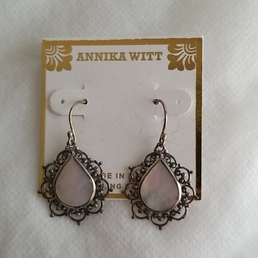 Sterling  Silver  Freshwater  Pearl  Dangle